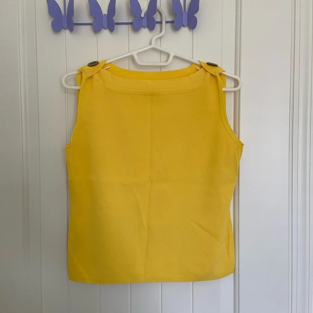 NWOT | Women’s bright yellow decorative‎ button sweater vest — small